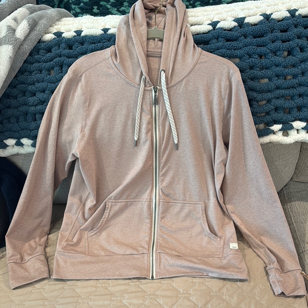 Cozy Zip-Up Hoodie in Light Pink Halo essential